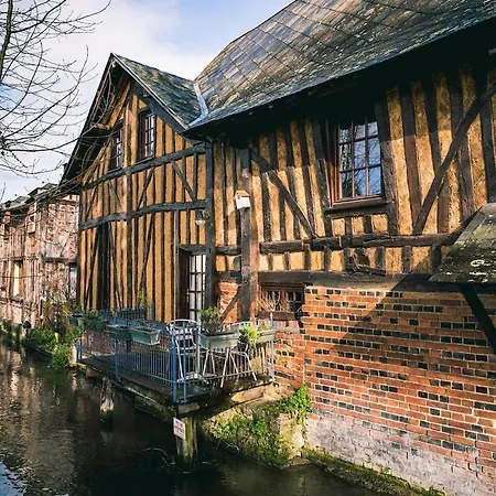 Authentic Norman Cormeilles (Eure)